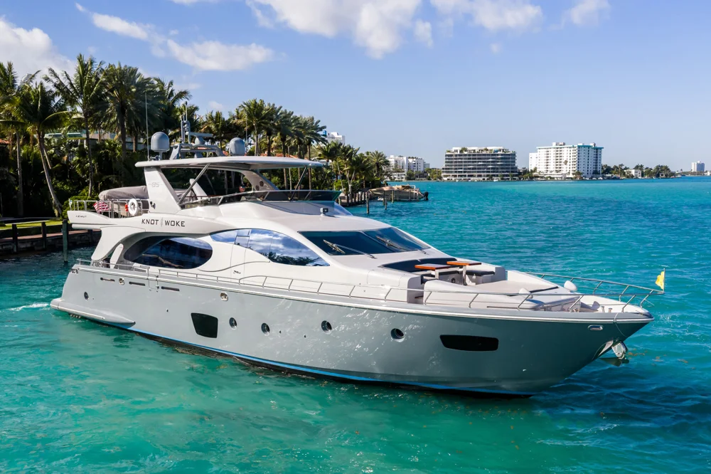 BoatPhoto.coverAlt