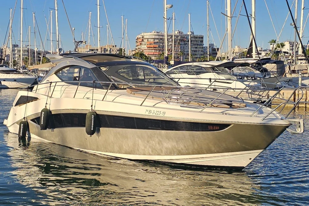 BoatPhoto.coverAlt