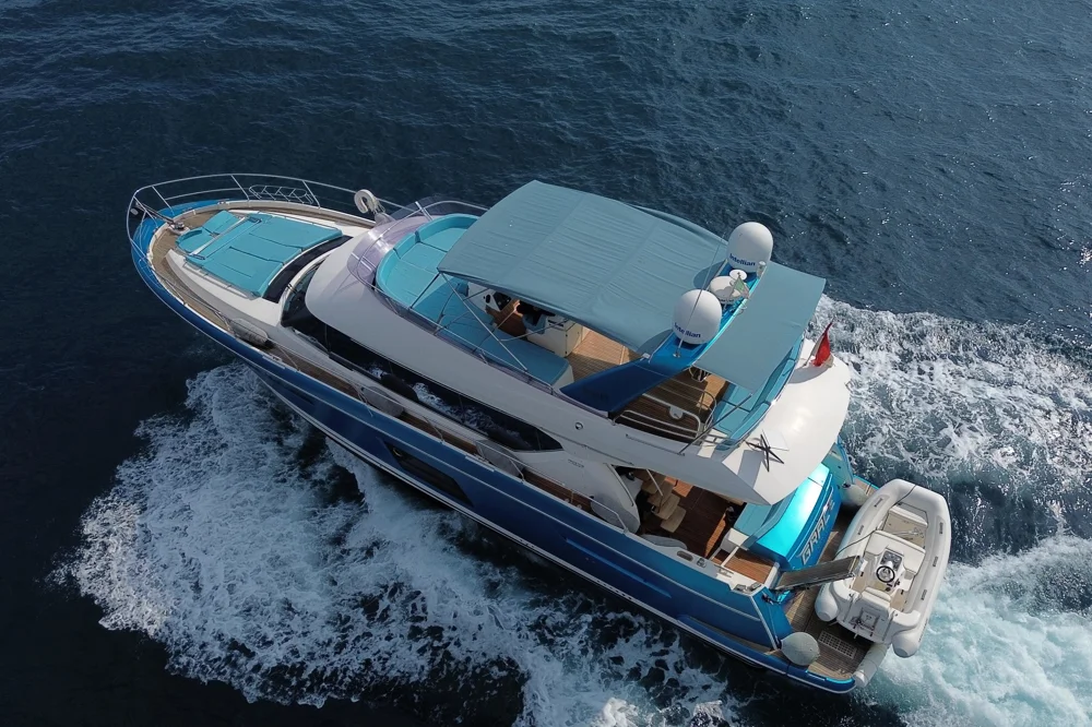 BoatPhoto.coverAlt