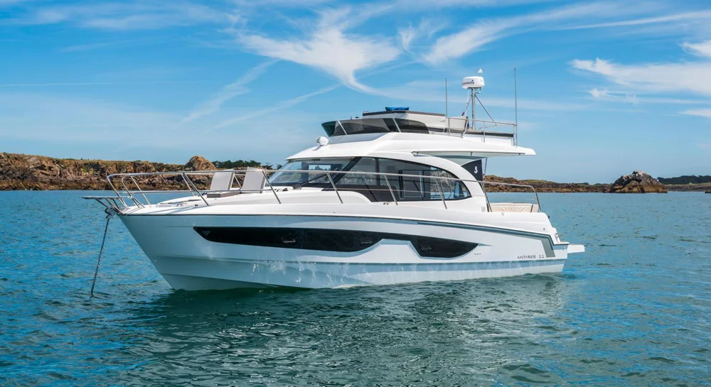 BoatPhoto.coverAlt