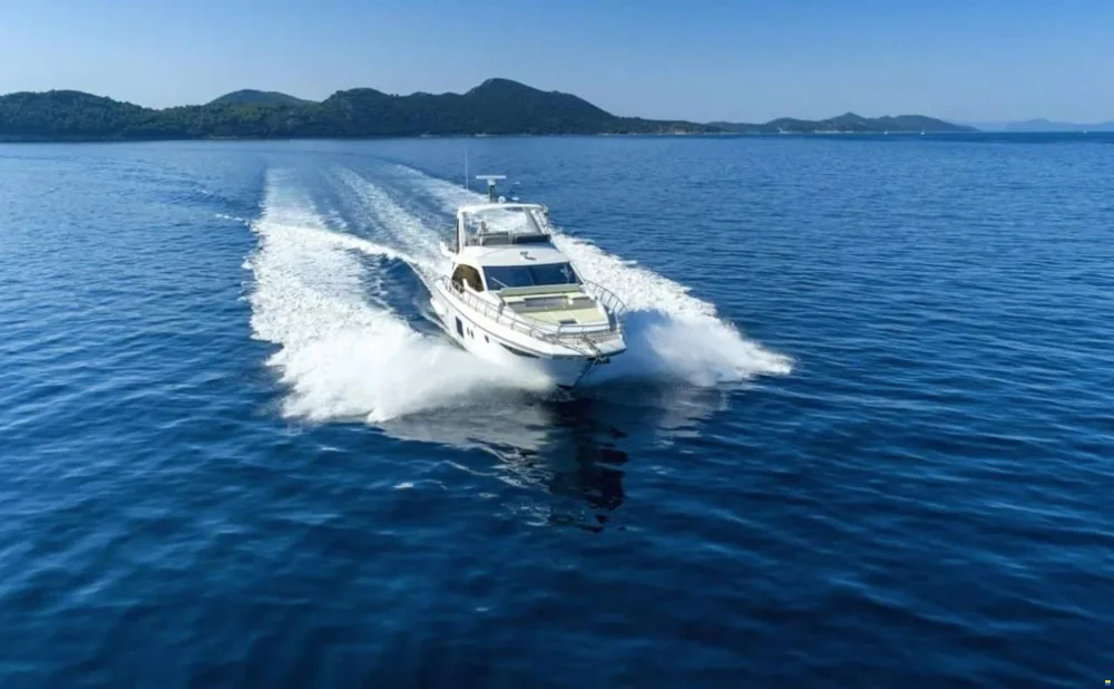 BoatPhoto.coverAlt