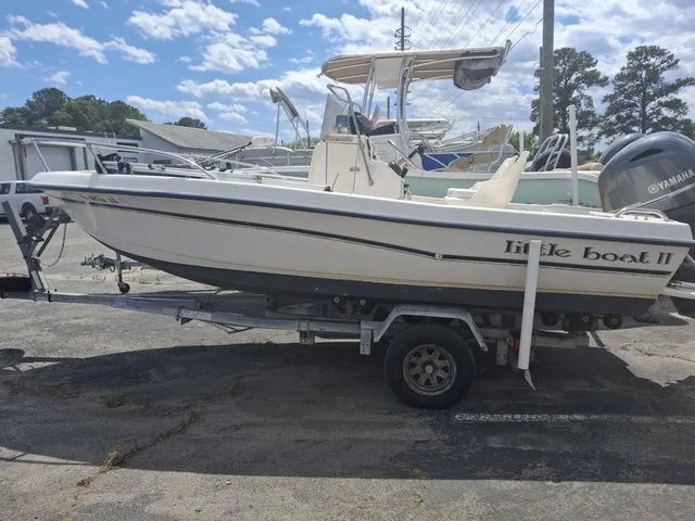 BoatPhoto.coverAlt