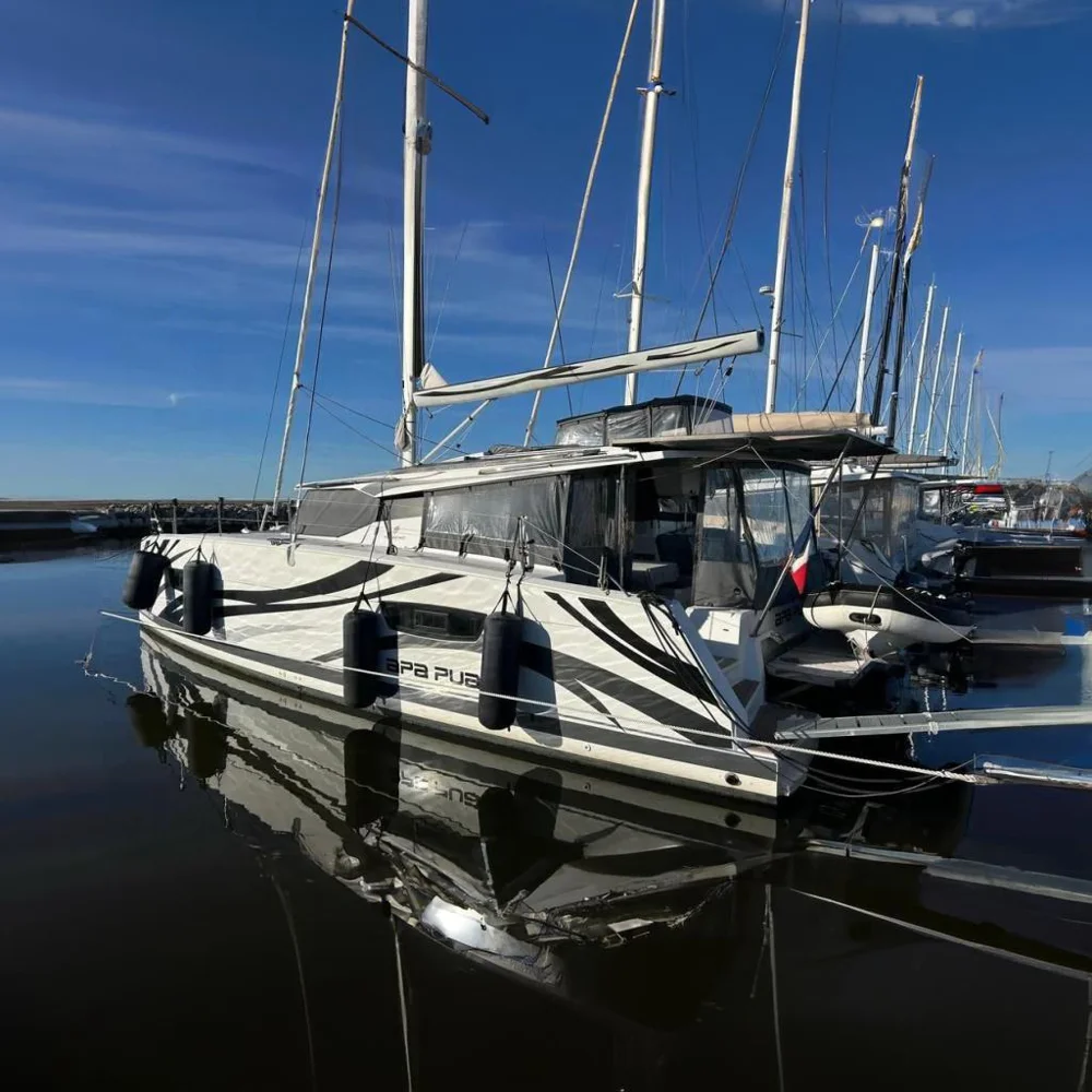 BoatPhoto.coverAlt