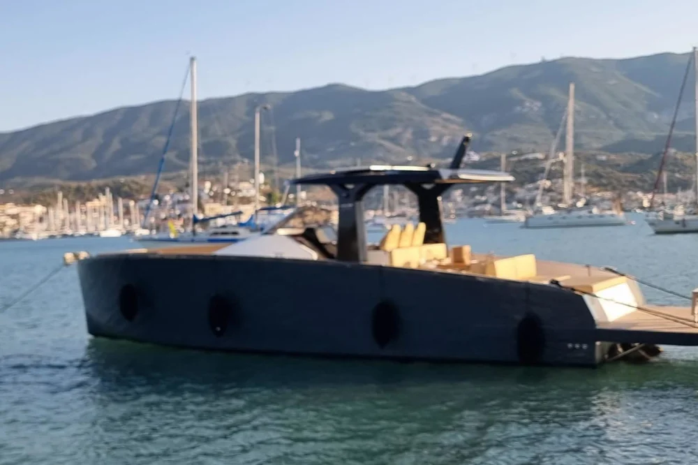 BoatPhoto.alt