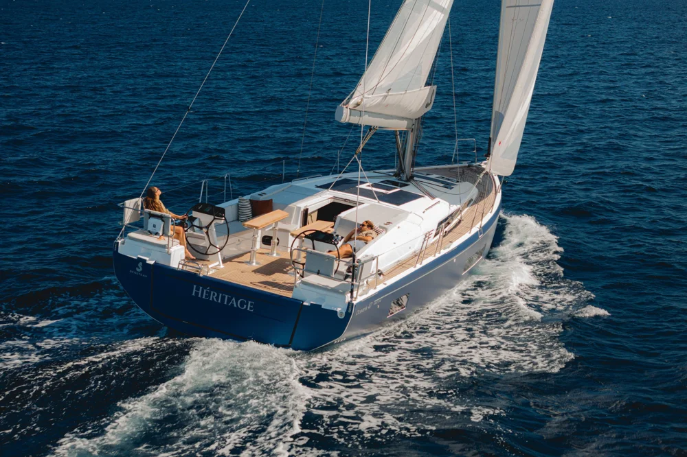 BoatPhoto.coverAlt