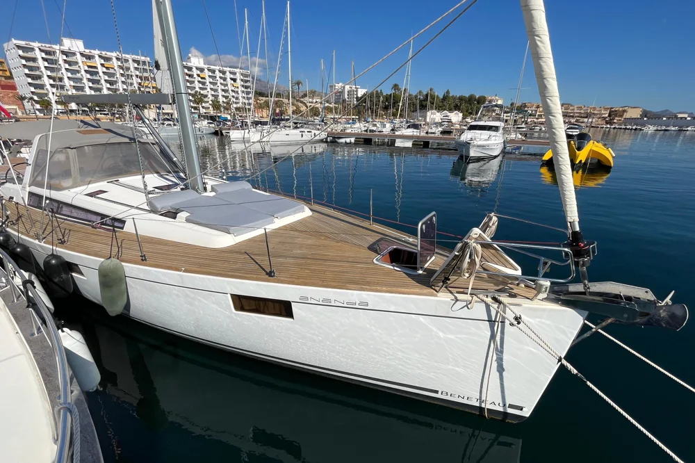 BoatPhoto.coverAlt