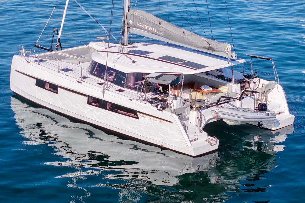 BoatPhoto.coverAlt