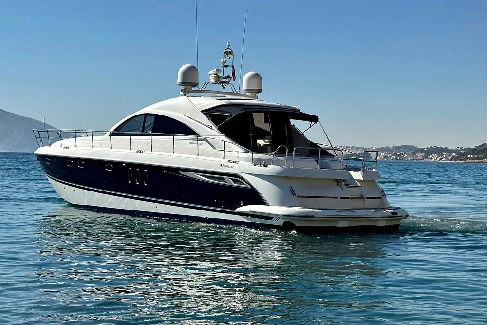 BoatPhoto.coverAlt