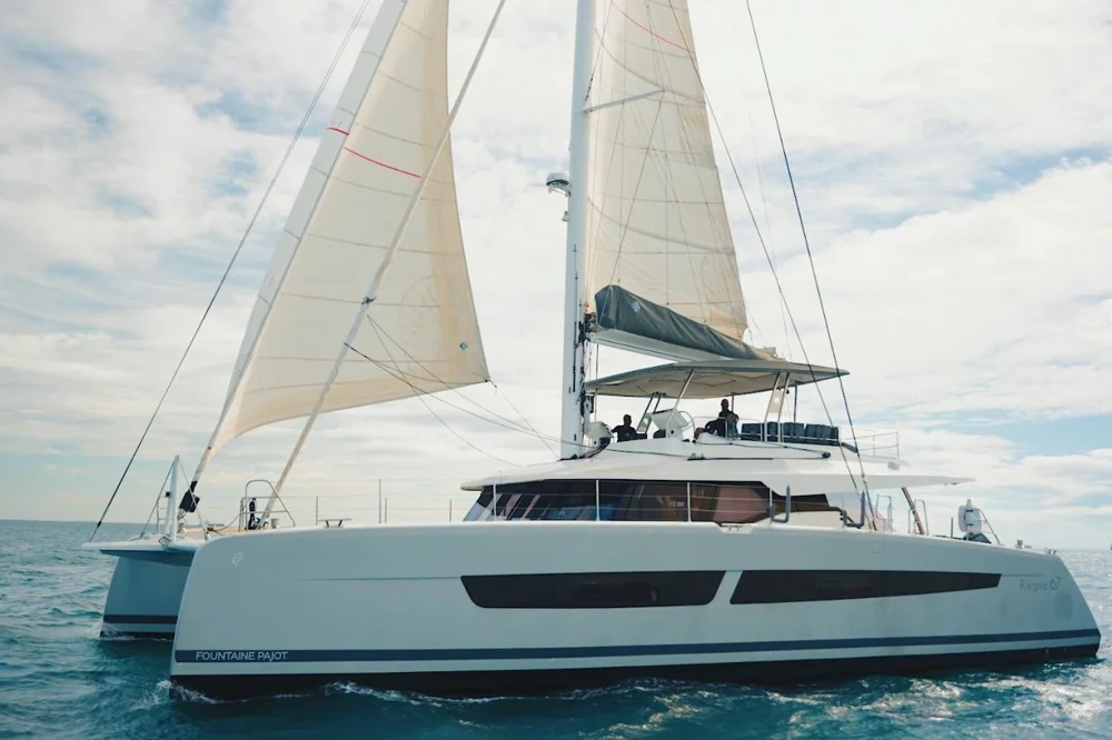 BoatPhoto.coverAlt