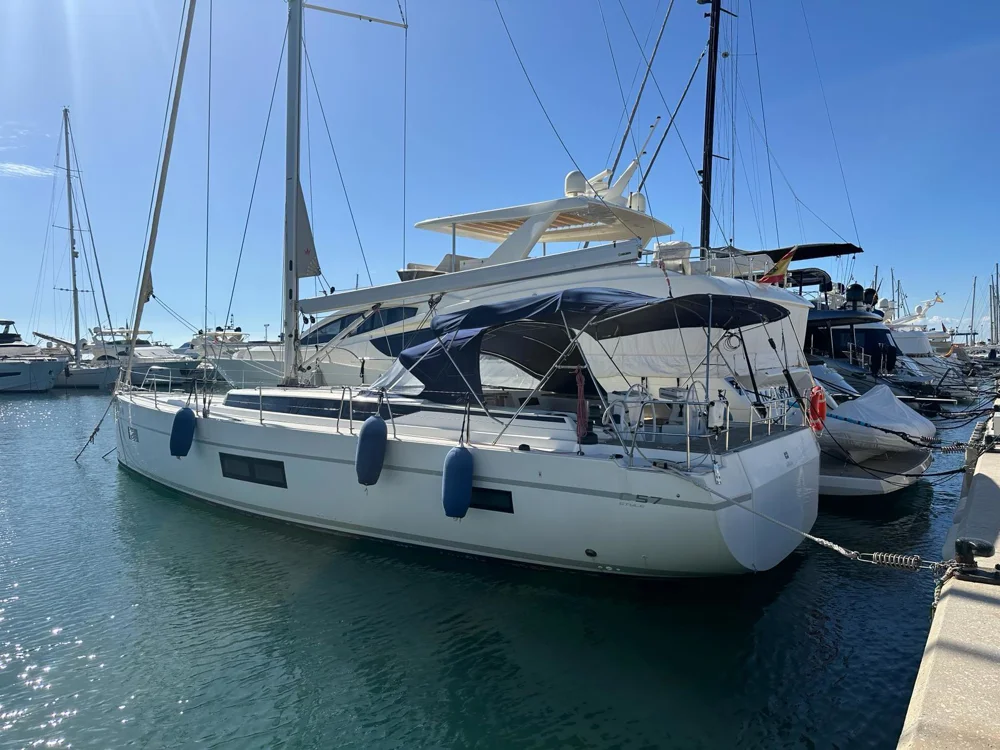 BoatPhoto.coverAlt
