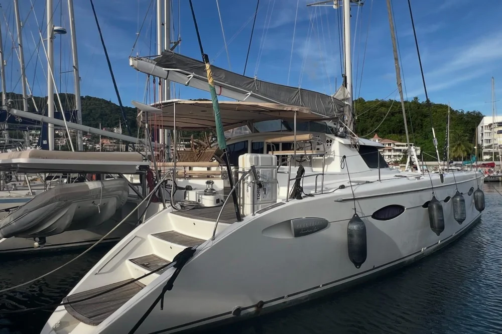 BoatPhoto.coverAlt
