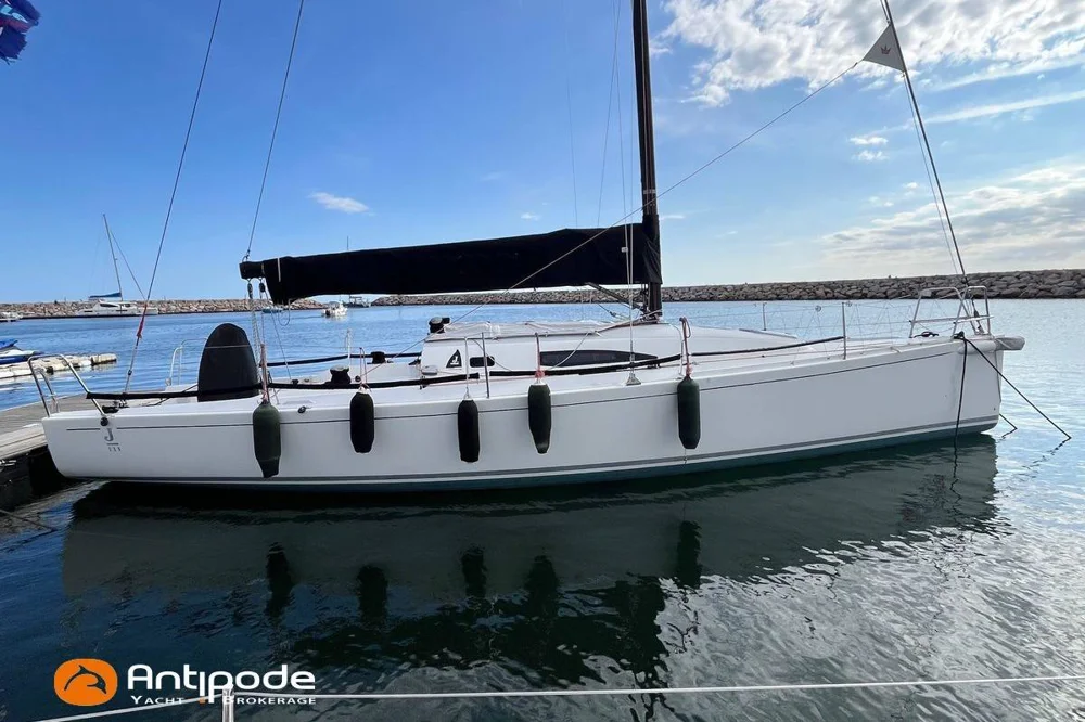 BoatPhoto.coverAlt