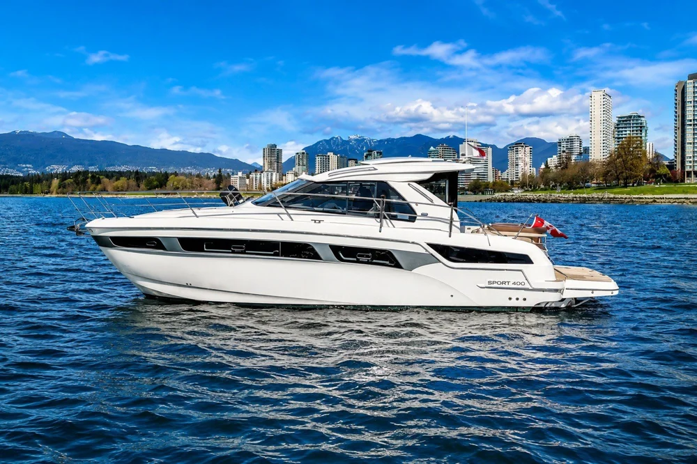 BoatPhoto.coverAlt