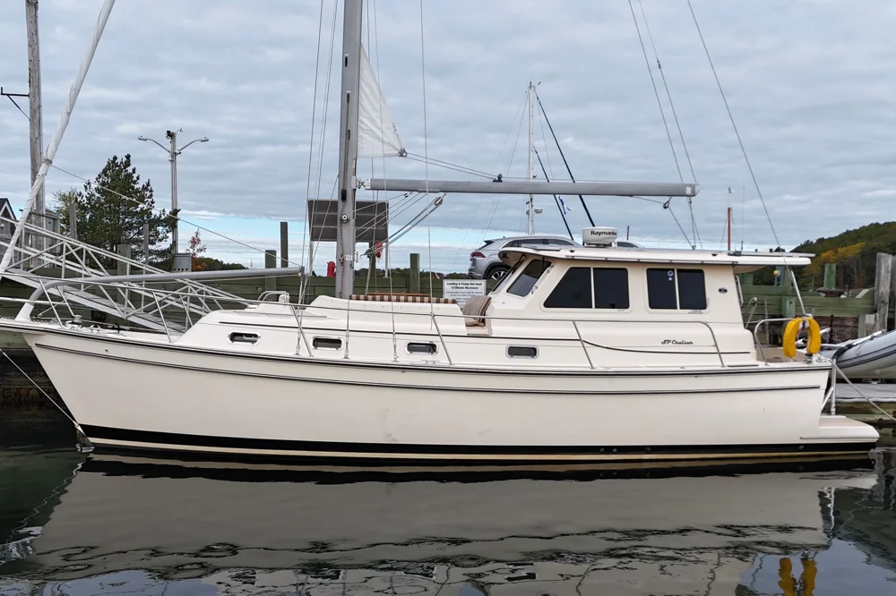 BoatPhoto.coverAlt