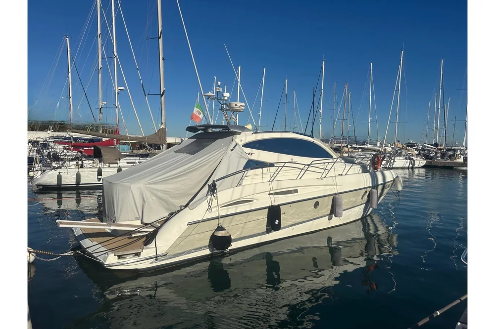 BoatPhoto.alt
