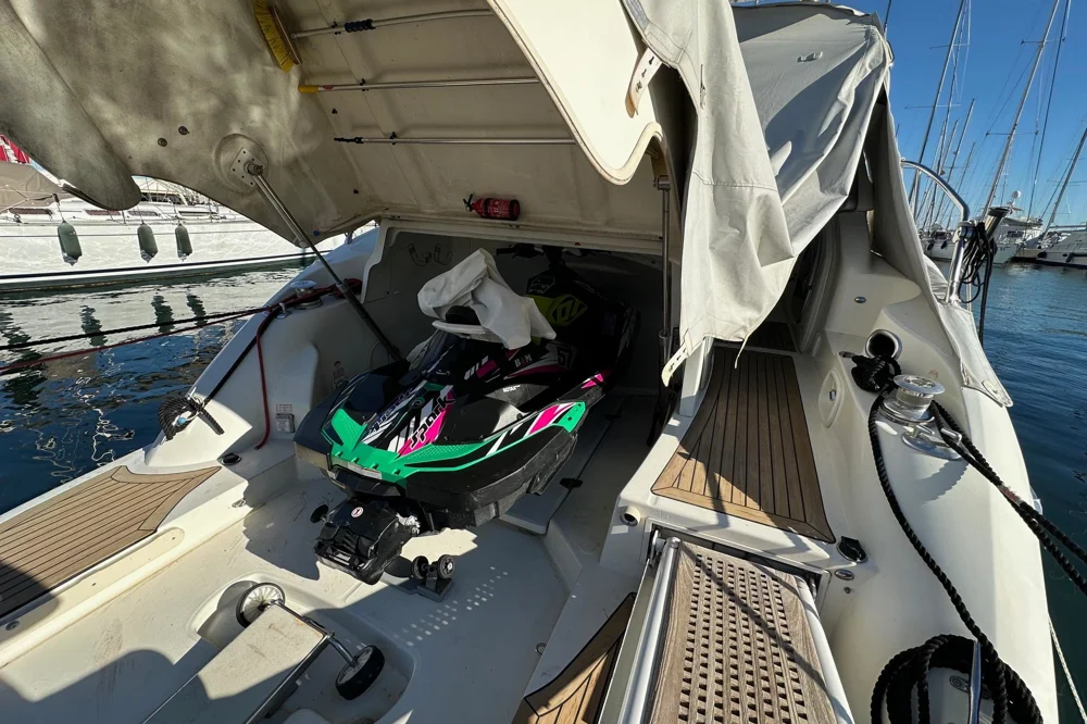 BoatPhoto.alt