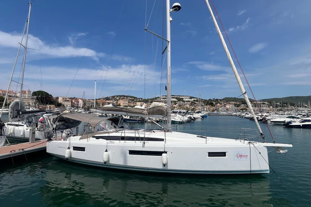 BoatPhoto.coverAlt