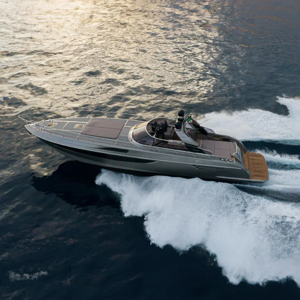 BoatPhoto.coverAlt