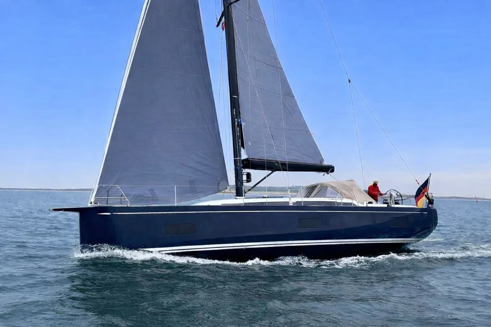 BoatPhoto.coverAlt
