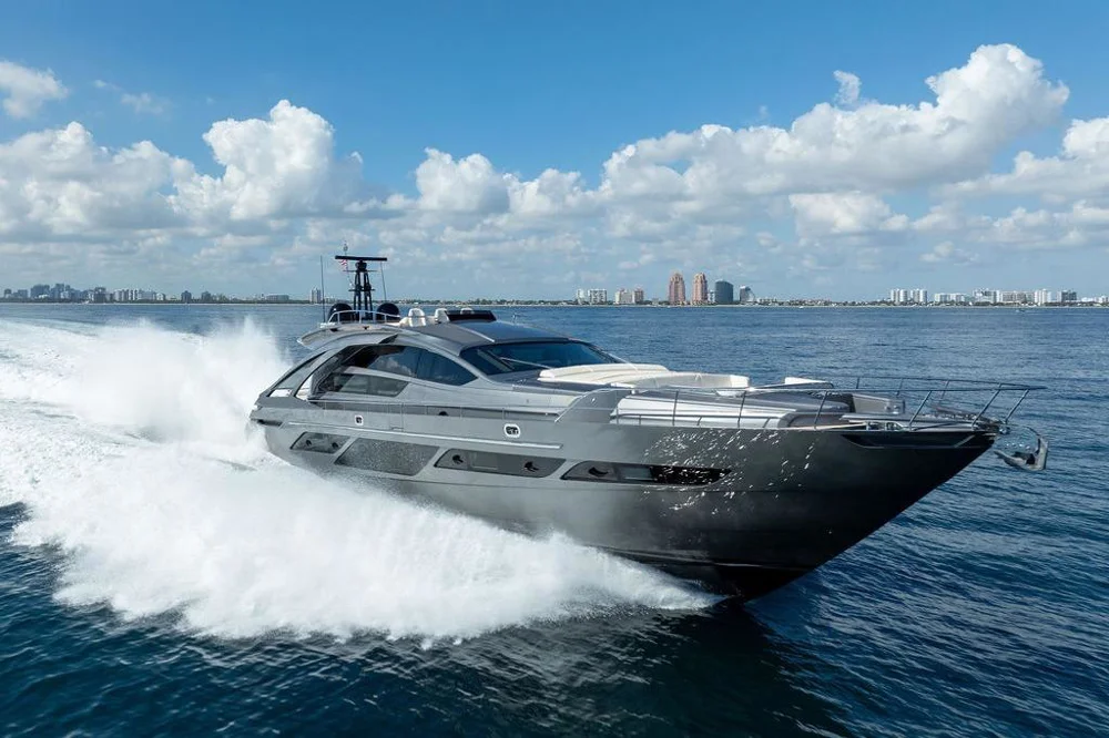 BoatPhoto.coverAlt