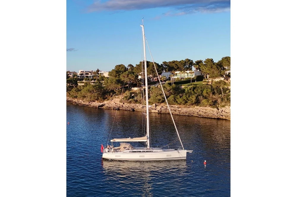 BoatPhoto.coverAlt