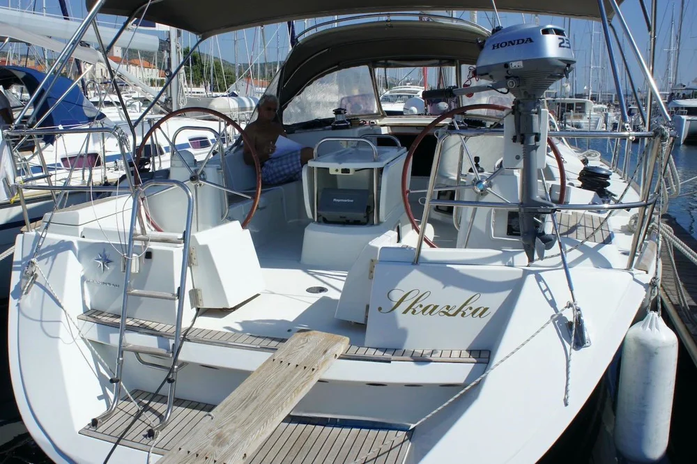 BoatPhoto.coverAlt