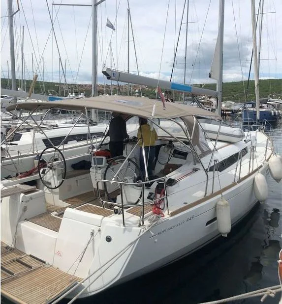 BoatPhoto.alt