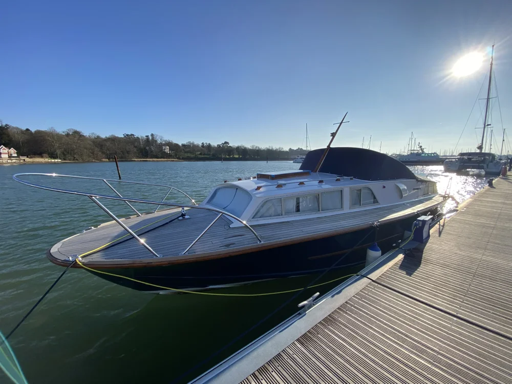 BoatPhoto.coverAlt