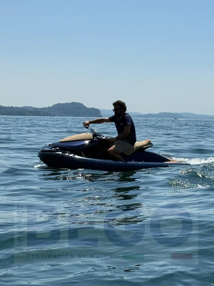 BoatPhoto.coverAlt