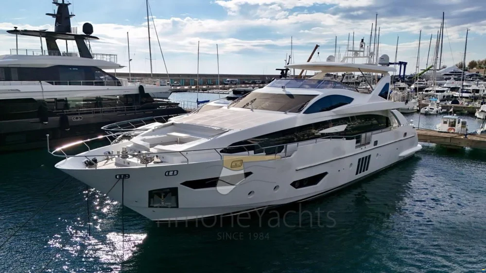 BoatPhoto.coverAlt