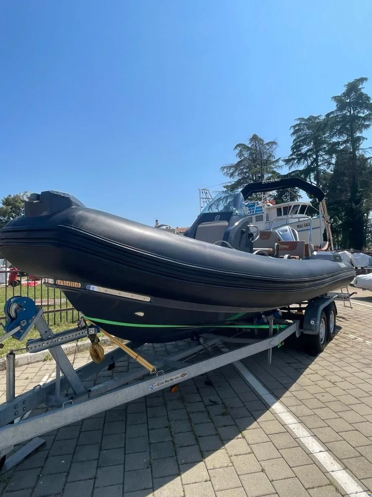 BoatPhoto.coverAlt