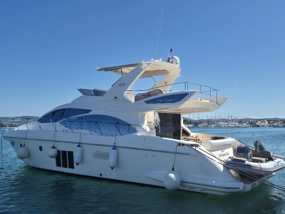 BoatPhoto.coverAlt