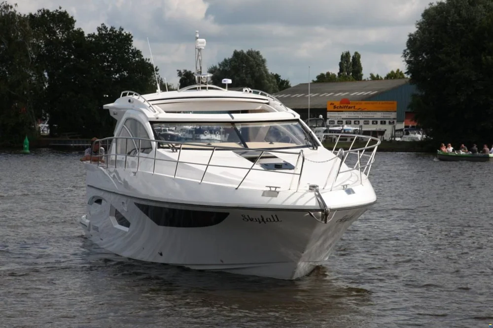 BoatPhoto.coverAlt