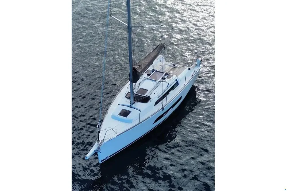 2023 Dufour 32 for sale in Saint-Raphaël, France, photo 2 of 5