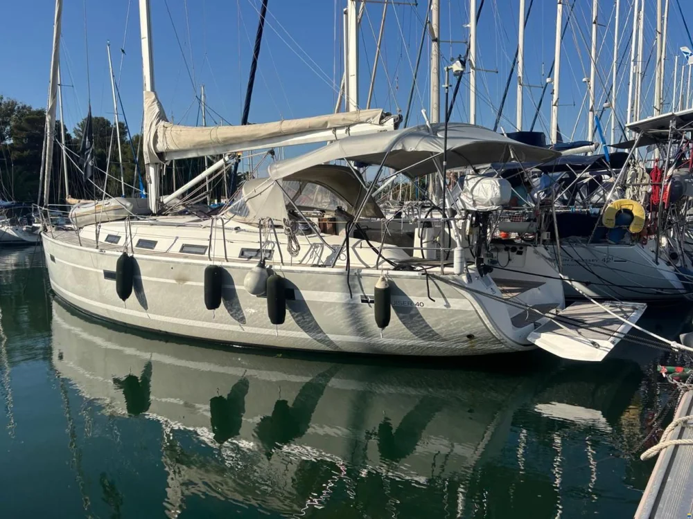 BoatPhoto.coverAlt
