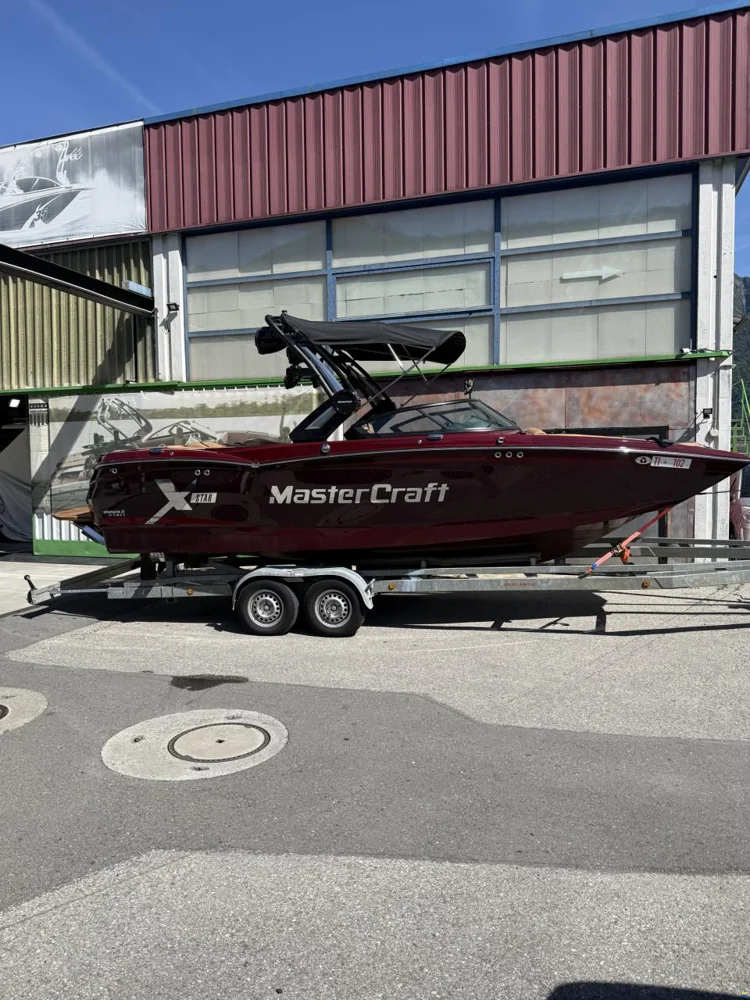 BoatPhoto.coverAlt
