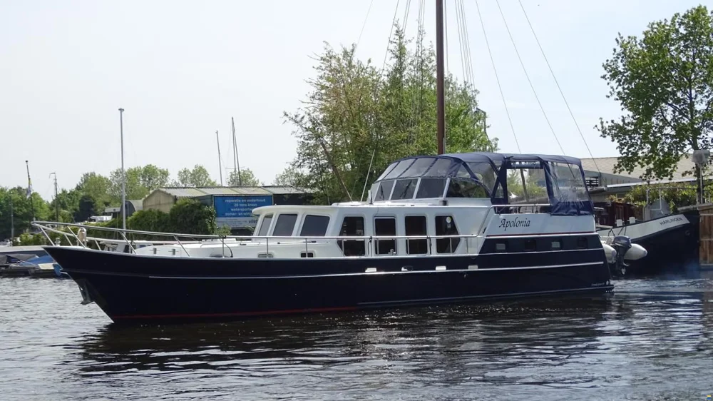 BoatPhoto.coverAlt
