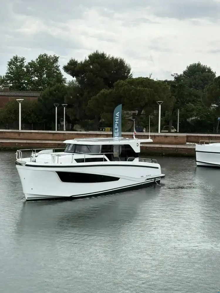 BoatPhoto.coverAlt