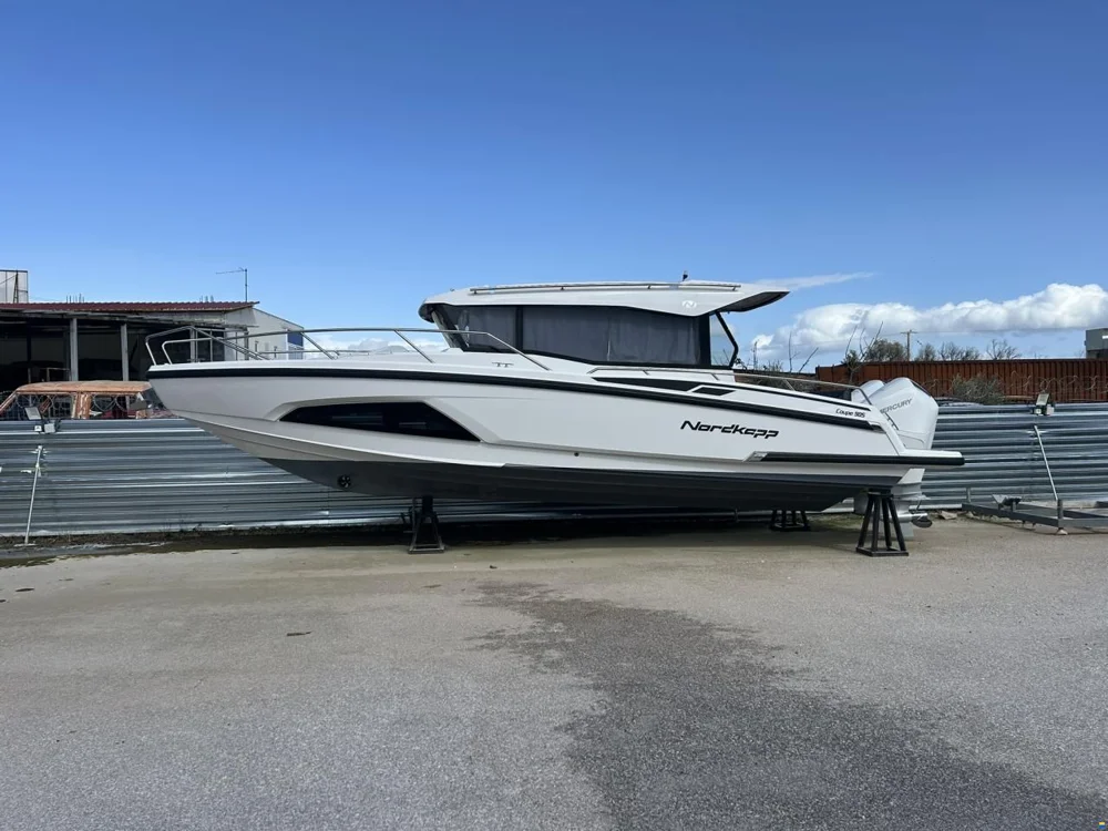 BoatPhoto.coverAlt