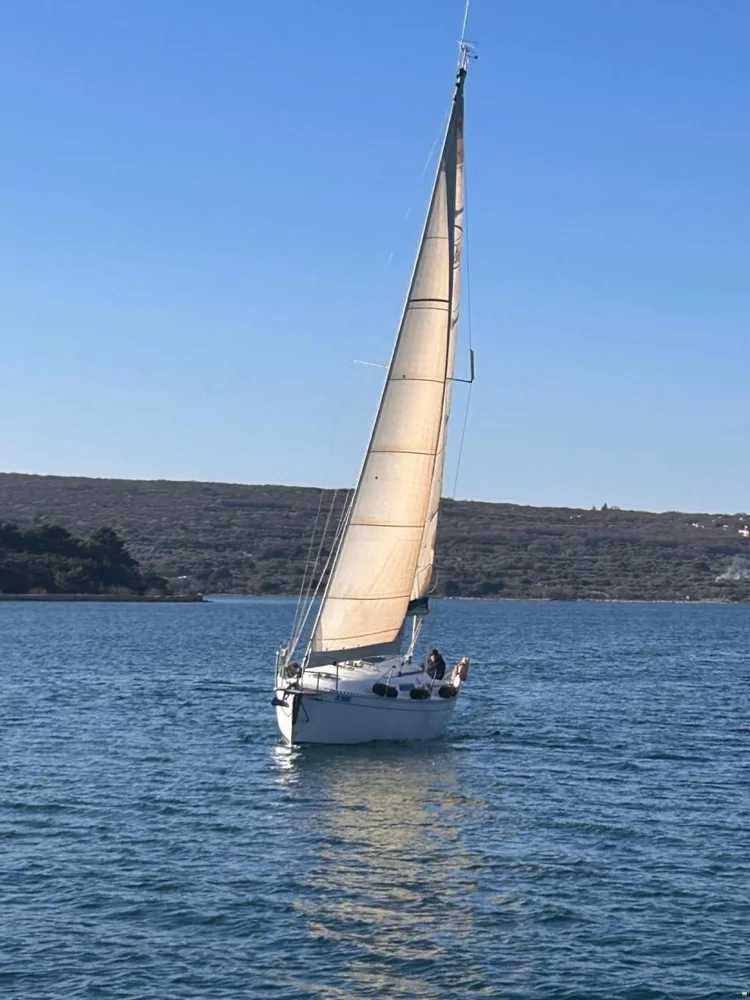 2001 Dufour 30 Classic for sale in Punat, Croatia, photo 3 of 5