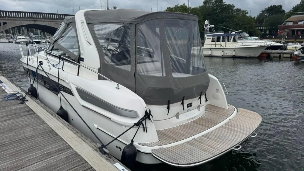 BoatPhoto.alt