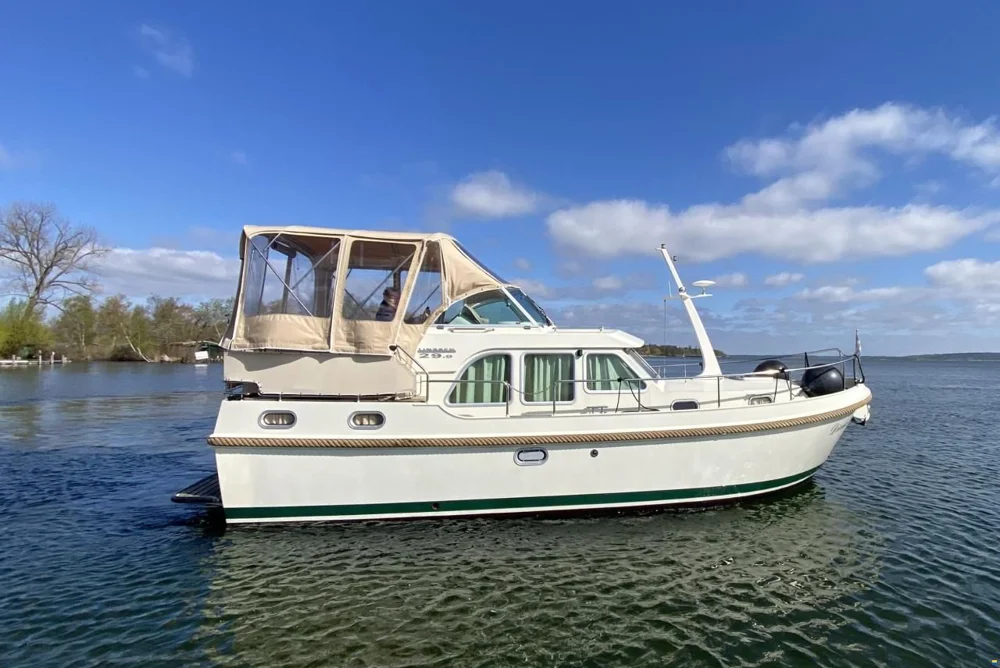 2012 Linssen Yachts 29.9 AC for sale in Plau am See, Germany, photo 2 of 5
