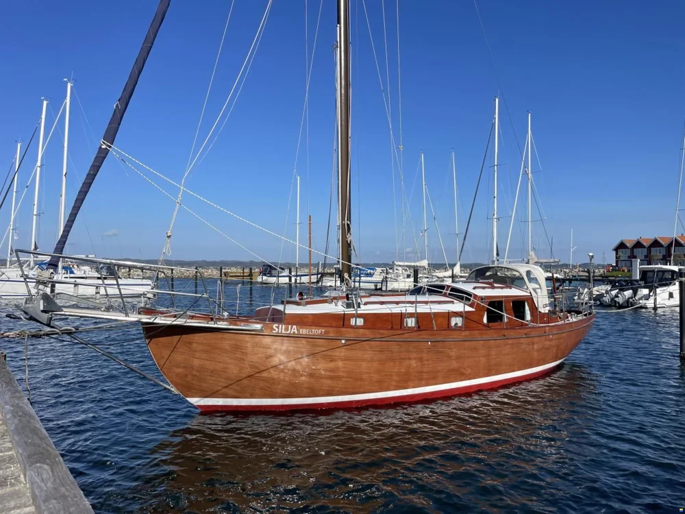 BoatPhoto.coverAlt