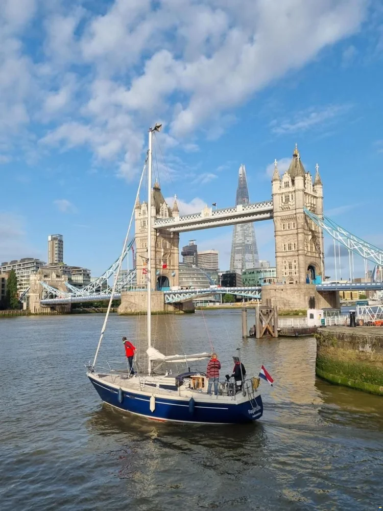 BoatPhoto.coverAlt