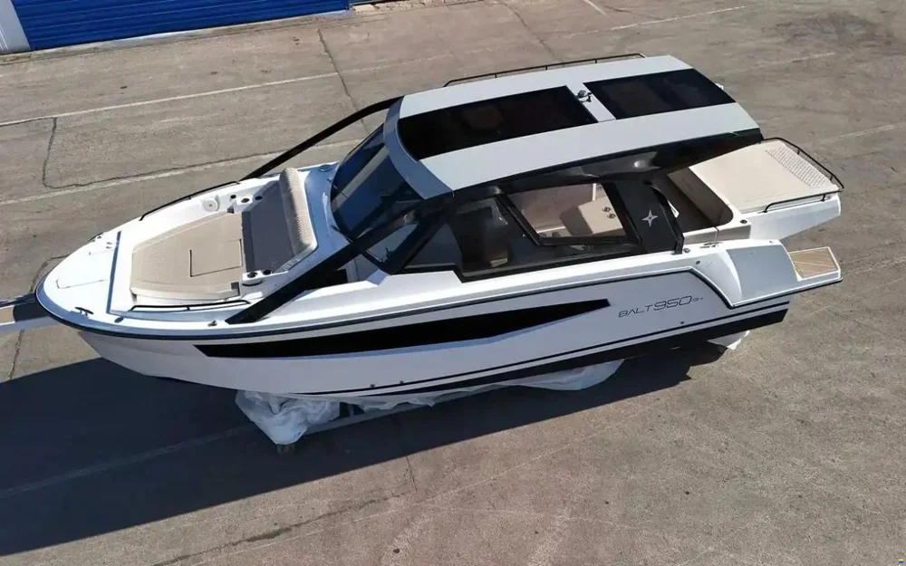 BoatPhoto.coverAlt