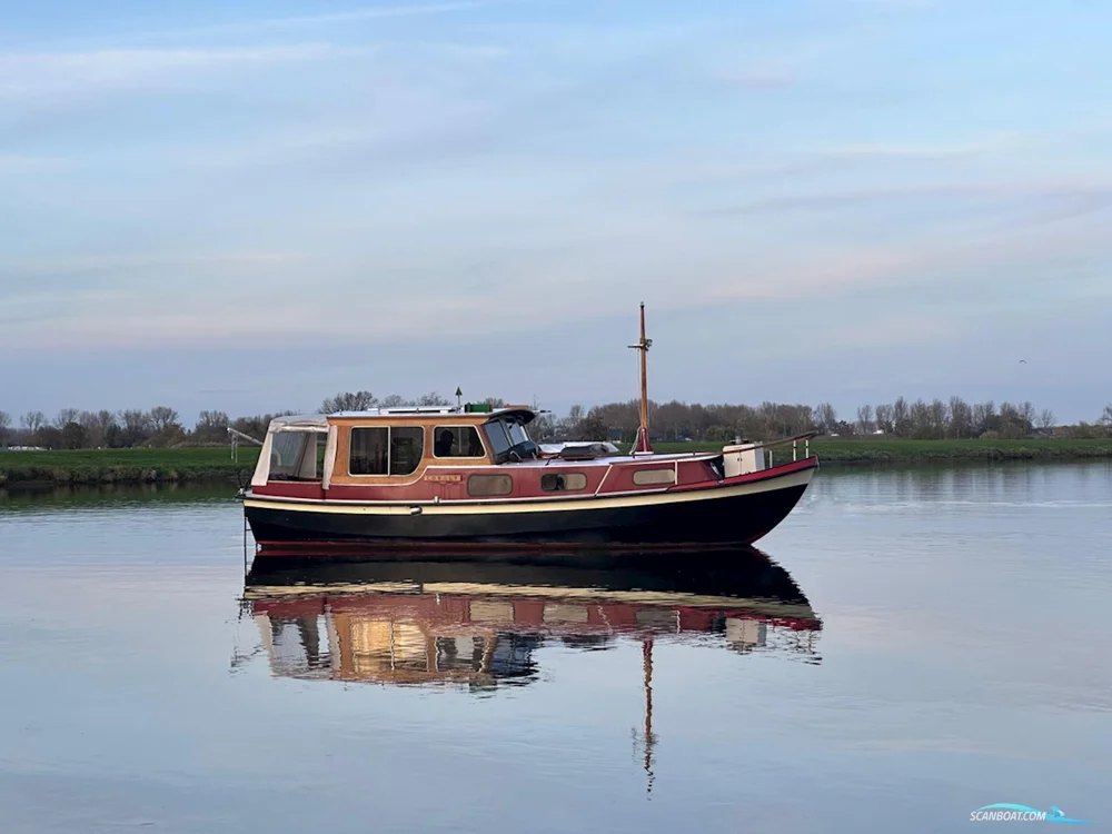 BoatPhoto.coverAlt