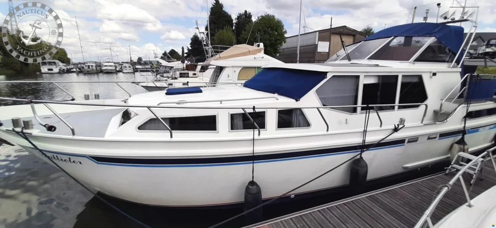 BoatPhoto.coverAlt