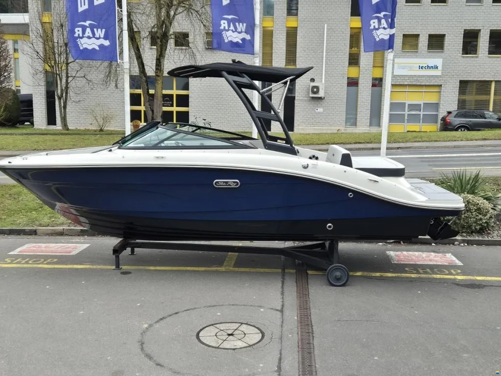 BoatPhoto.coverAlt