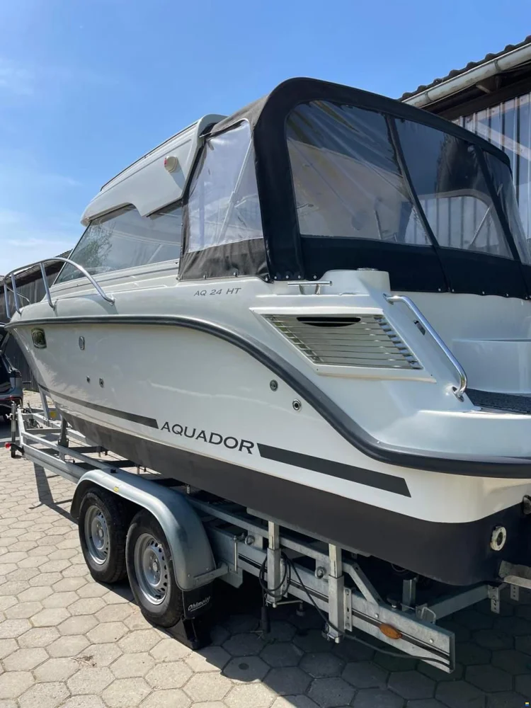 BoatPhoto.coverAlt