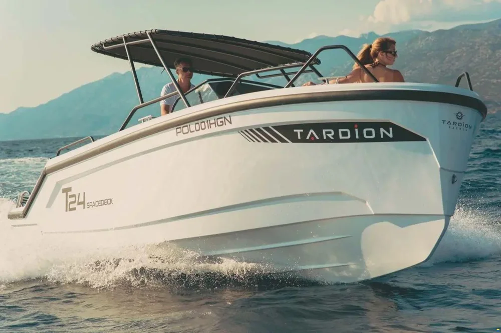 BoatPhoto.coverAlt